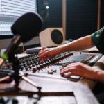 動画の音声がこもって聞き取れない…声をクリアに録る5つの改善策【2026年版】